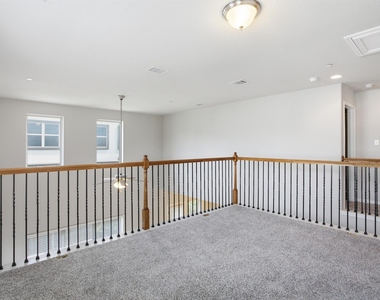 2304 S Lakeline Blvd - Photo Thumbnail 19