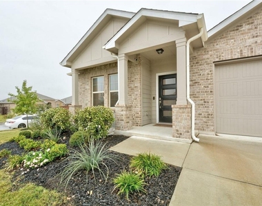 15400 Summer Ray Dr - Photo Thumbnail 2