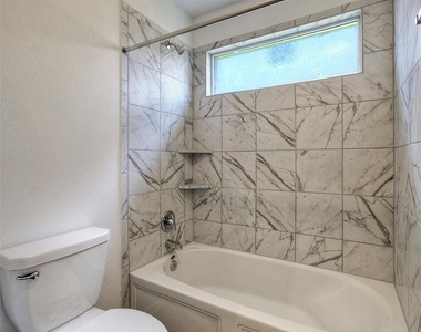 108 Montego St - Photo Thumbnail 20