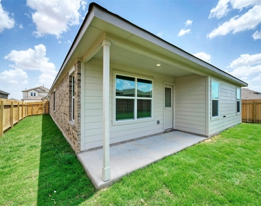 108 Montego St - Photo Thumbnail 29