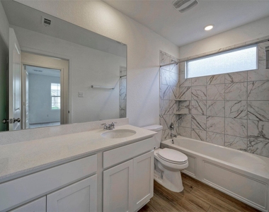 108 Montego St - Photo Thumbnail 24