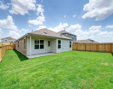 108 Montego St - Photo Thumbnail 27