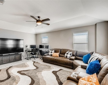 121 Kavanaugh St - Photo Thumbnail 18