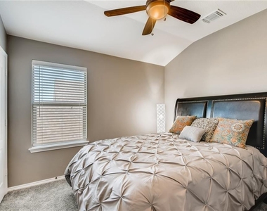 121 Kavanaugh St - Photo Thumbnail 23