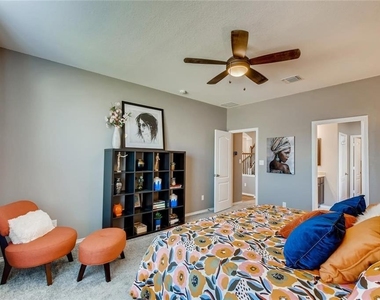 121 Kavanaugh St - Photo Thumbnail 15