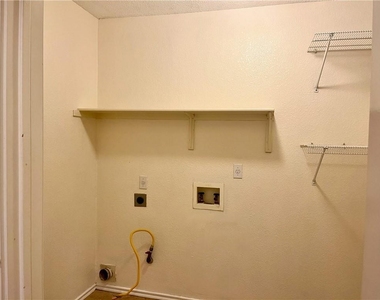 16831 Bailey Jean Dr - Photo Thumbnail 16