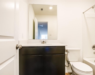 1133 Largemouth Ln - Photo Thumbnail 11