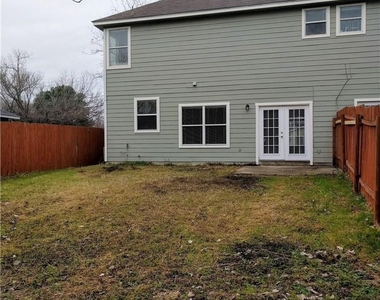1121 Terry Dr - Photo Thumbnail 23