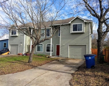 1121 Terry Dr - Photo Thumbnail 1