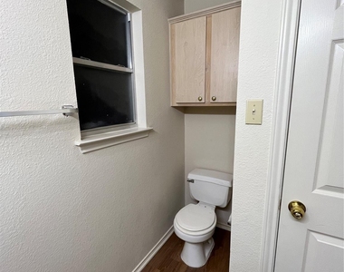 862 Latteridge Dr - Photo Thumbnail 17