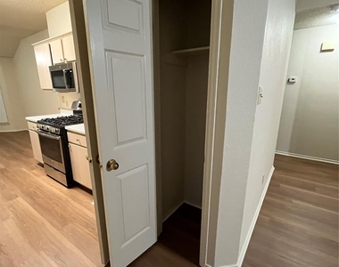 862 Latteridge Dr - Photo Thumbnail 10