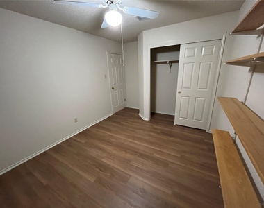 862 Latteridge Dr - Photo Thumbnail 22
