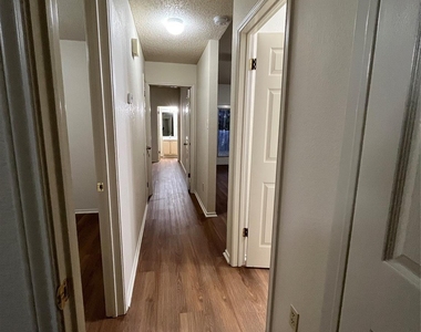 862 Latteridge Dr - Photo Thumbnail 12