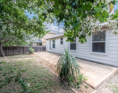 180 Onyx Lake Dr - Photo Thumbnail 22