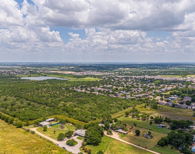 180 Onyx Lake Dr - Photo Thumbnail 25