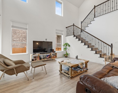 2901 Oak Chase Cv - Photo Thumbnail 1