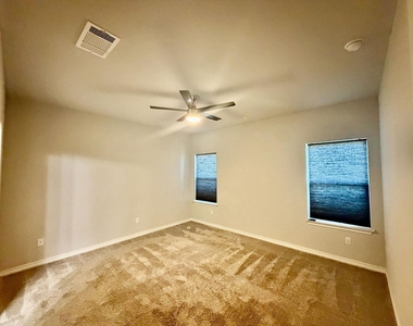 312 Ancellotta Way - Photo Thumbnail 7