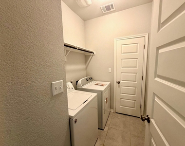 312 Ancellotta Way - Photo Thumbnail 16
