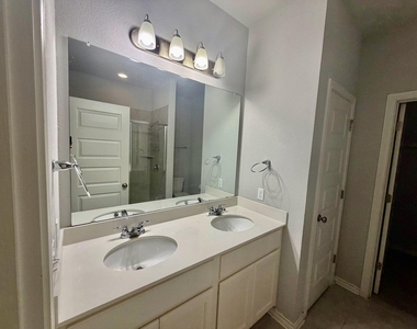 312 Ancellotta Way - Photo Thumbnail 9