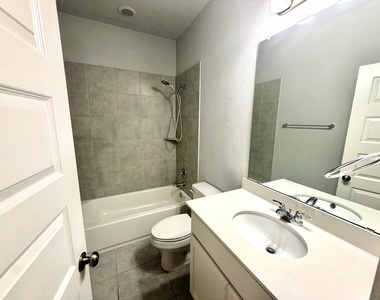 312 Ancellotta Way - Photo Thumbnail 15