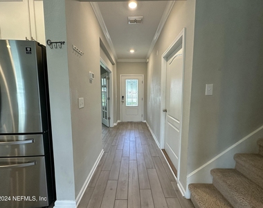 122 Codona Glen Drive - Photo Thumbnail 2