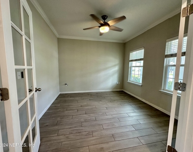 122 Codona Glen Drive - Photo Thumbnail 3