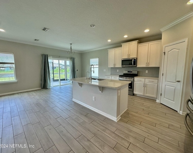 122 Codona Glen Drive - Photo Thumbnail 4