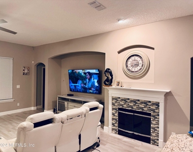 1816 Creekwood Lane - Photo Thumbnail 22