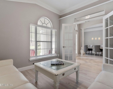 1816 Creekwood Lane - Photo Thumbnail 17