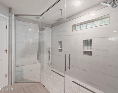 1816 Creekwood Lane - Photo Thumbnail 36