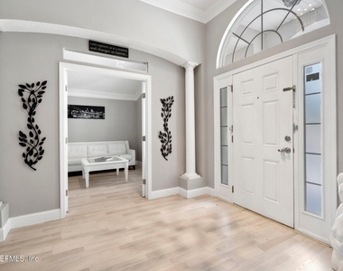 1816 Creekwood Lane - Photo Thumbnail 14