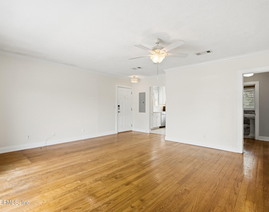 200 Walnut Street - Photo Thumbnail 8