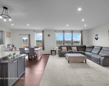 1398 Kessler Drive - Photo Thumbnail 3