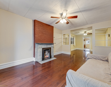 1012 S Oakley Boulevard - Photo Thumbnail 1