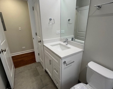 3726 N Racine Avenue - Photo Thumbnail 12