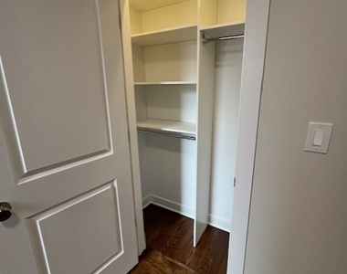 3726 N Racine Avenue - Photo Thumbnail 14