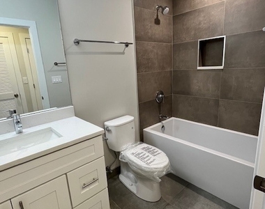 3726 N Racine Avenue - Photo Thumbnail 18