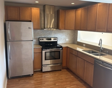835 Waterview Circle - Photo Thumbnail 7