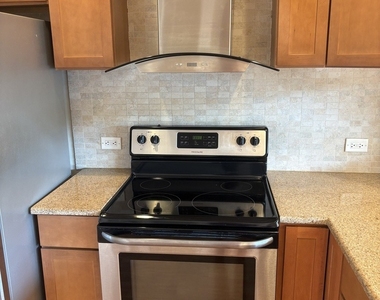 835 Waterview Circle - Photo Thumbnail 6