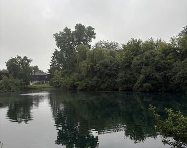 835 Waterview Circle - Photo Thumbnail 3