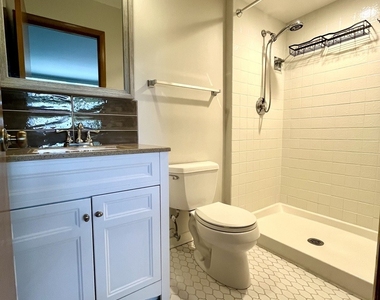 4506 Sunnyside Avenue - Photo Thumbnail 13