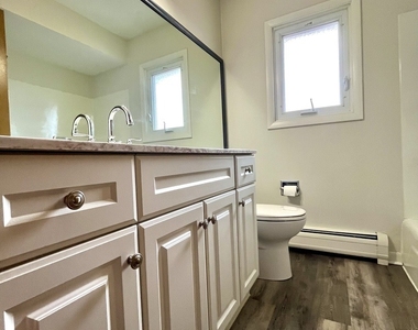 4506 Sunnyside Avenue - Photo Thumbnail 8