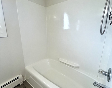 4506 Sunnyside Avenue - Photo Thumbnail 9