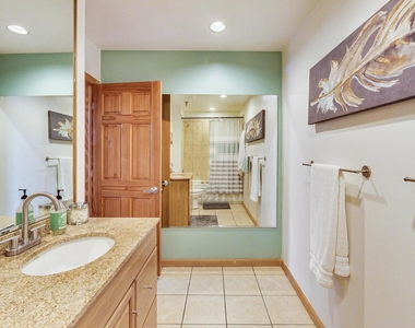 312 N May Street - Photo Thumbnail 13