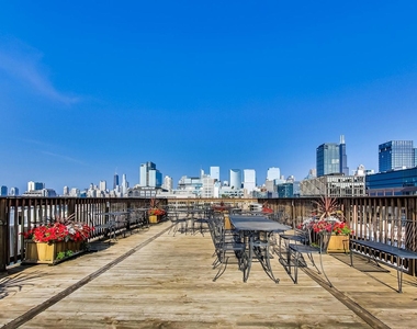 312 N May Street - Photo Thumbnail 24