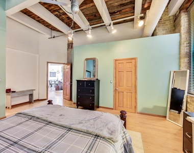312 N May Street - Photo Thumbnail 11