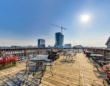 312 N May Street - Photo Thumbnail 22