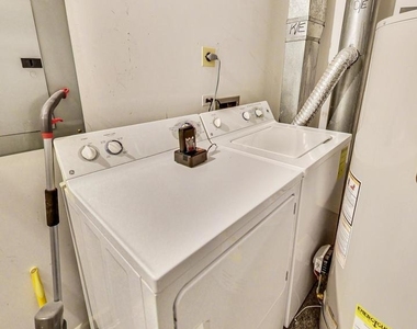 312 N May Street - Photo Thumbnail 20