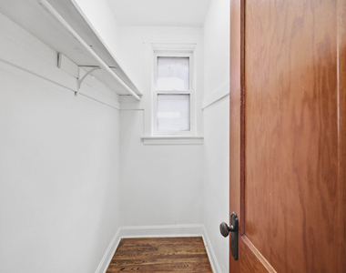 1906 Ridgeland Avenue - Photo Thumbnail 12