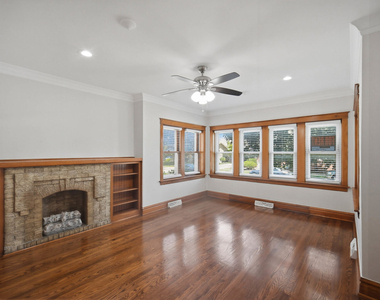 1906 Ridgeland Avenue - Photo Thumbnail 2